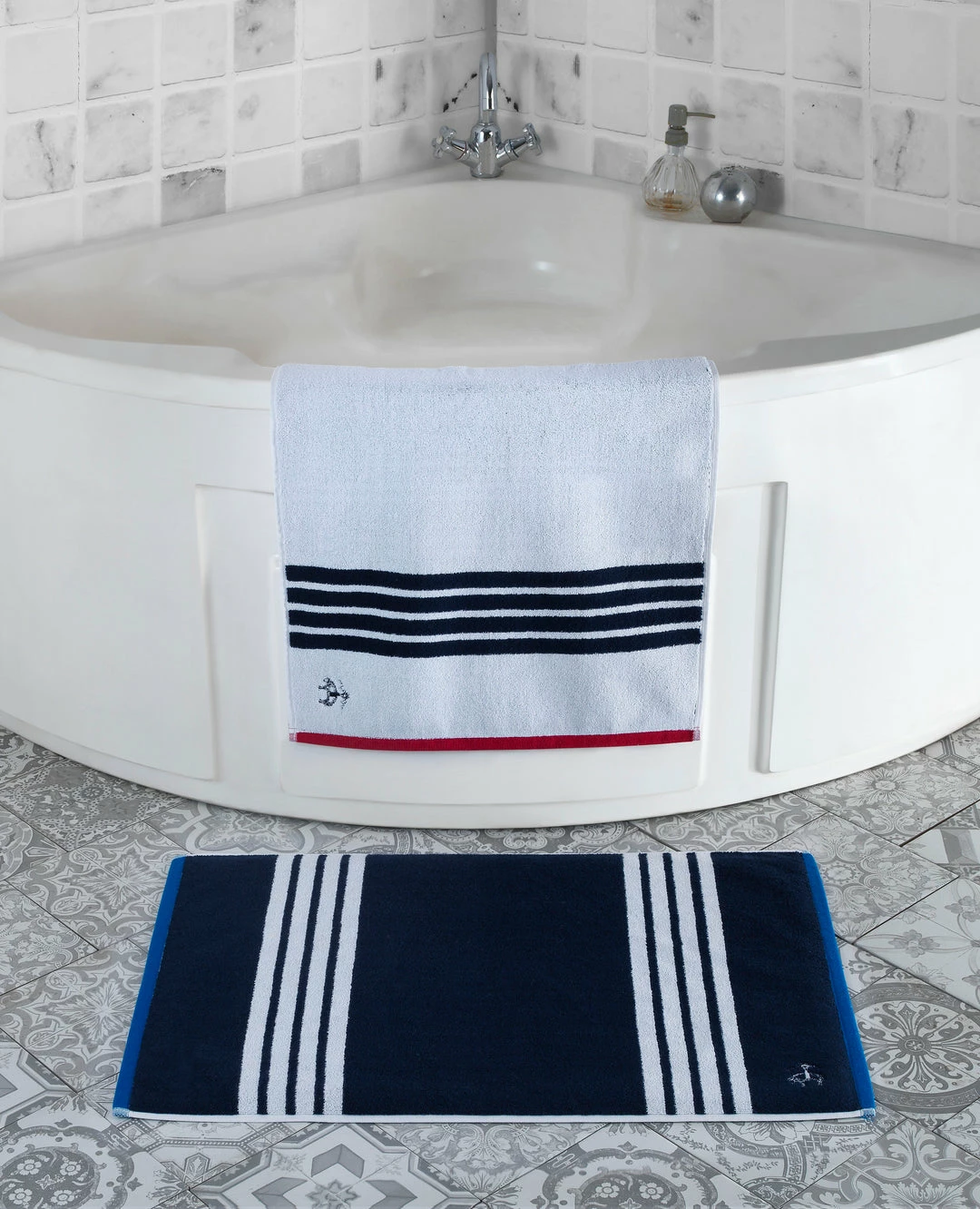 Hot Sale ⭐ Brooks Brothers Nautical Blanket Stripe Bath Mat 🤩 - Image 6