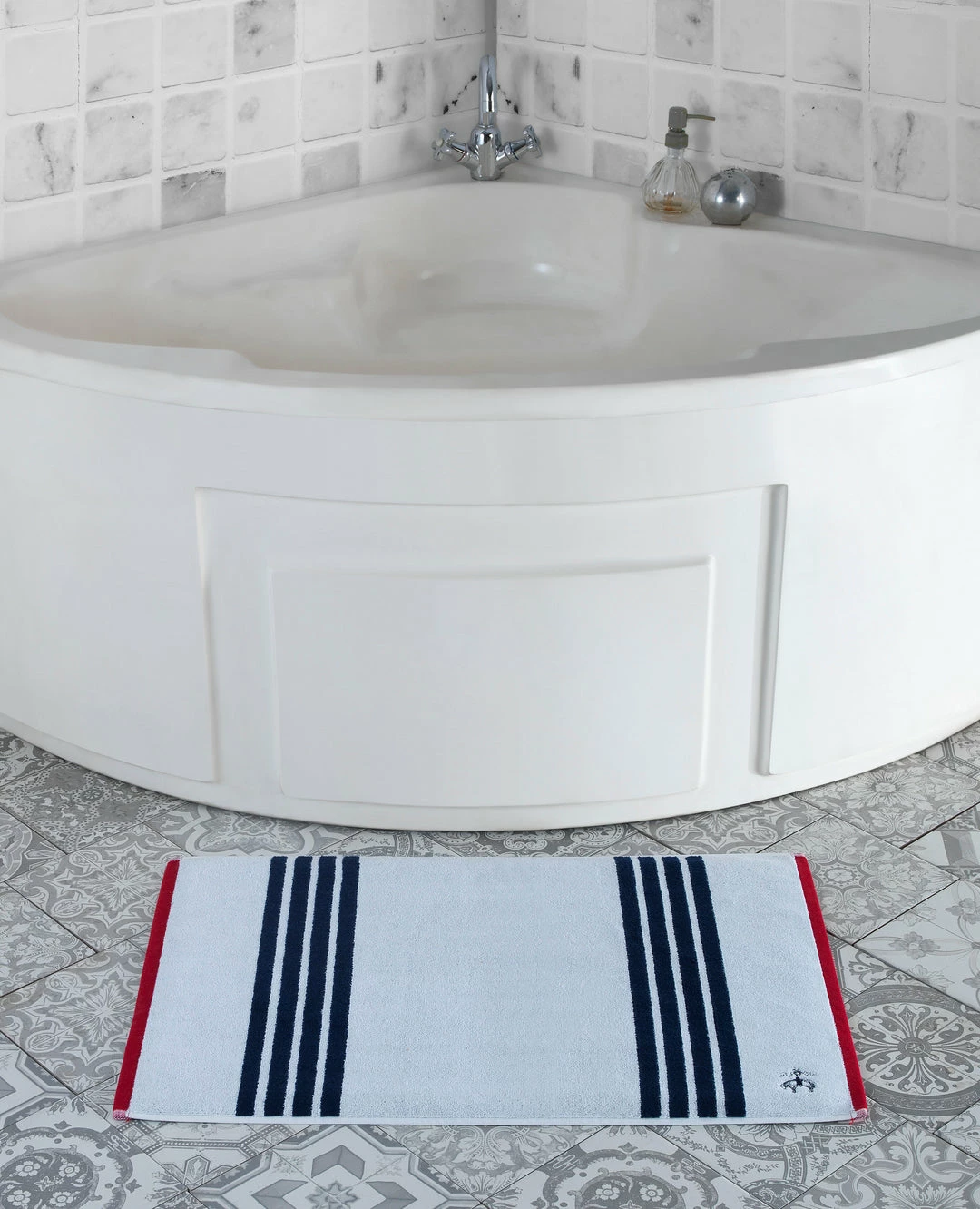 Hot Sale ⭐ Brooks Brothers Nautical Blanket Stripe Bath Mat 🤩 - Image 4