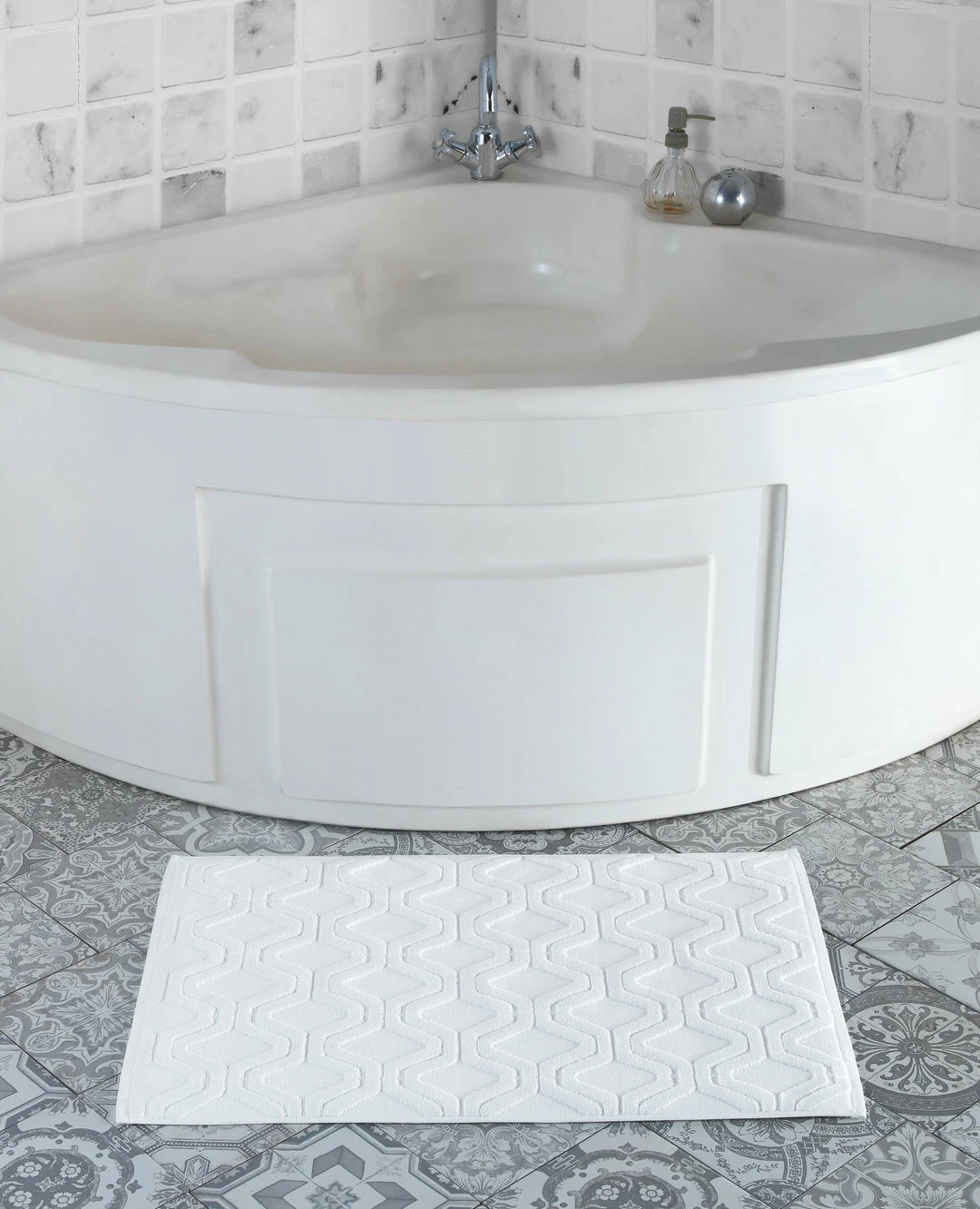 New ๐ Brooks Brothers Large Square Bath Mat ๐ - Image 4